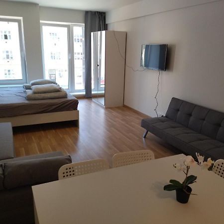Brand New Two Room Apartment #34 With Free Secure Parking In The Center Прага Экстерьер фото